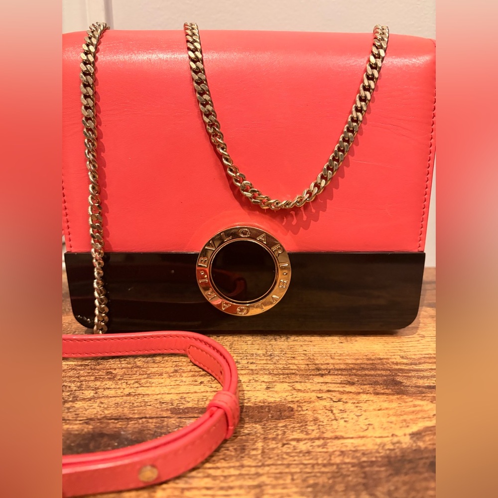 💕 Bvlgari Two tone leather bag with crossbody chain